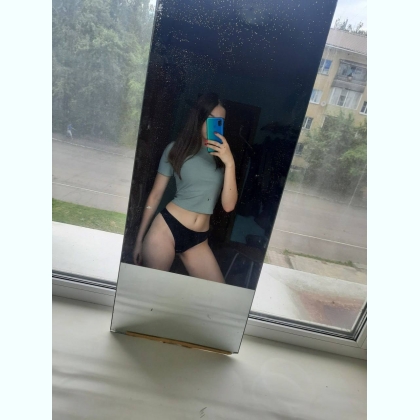�����    �����   ����y �������� ������� � ��������� ��� �������